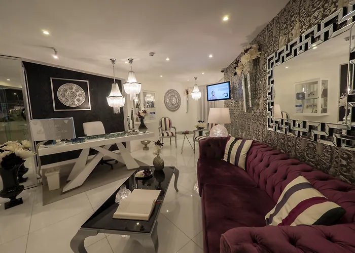 Lani's De Luxe - Adults Only 5*