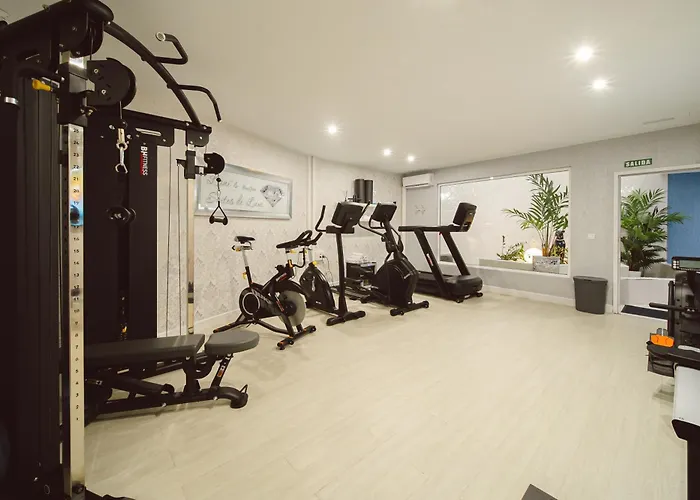 Готель Lani's De Luxe - Adults Only