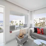Lani's De Luxe - Adults Only Hotel