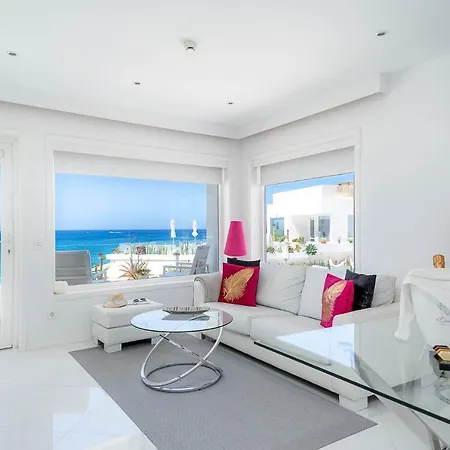 Lani's De Luxe - Adults Only Hotel