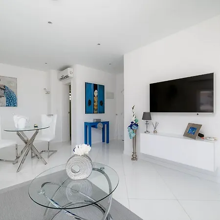 Lani's De Luxe - Adults Only Hotel 5*