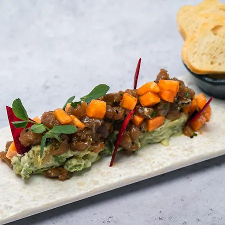 Lani's De Luxe - Adults Only