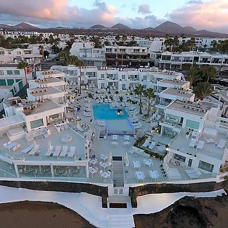Lani's De Luxe - Adults Only 5*