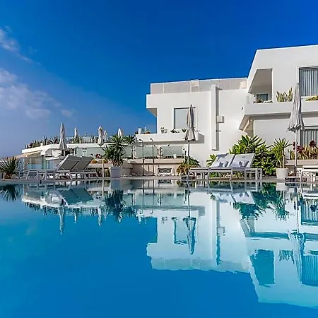 Lani's De Luxe - Adults Only Отель 5*