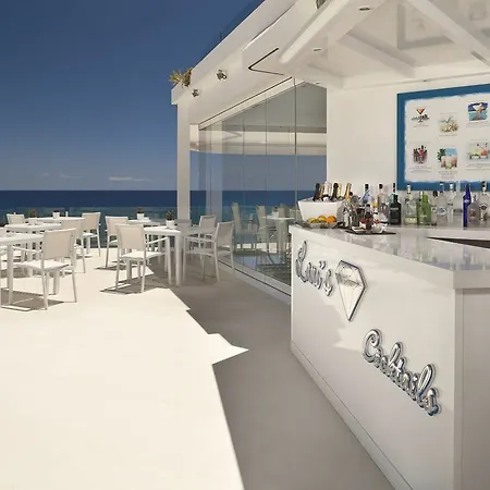 Lani's De Luxe - Adults Only 5*