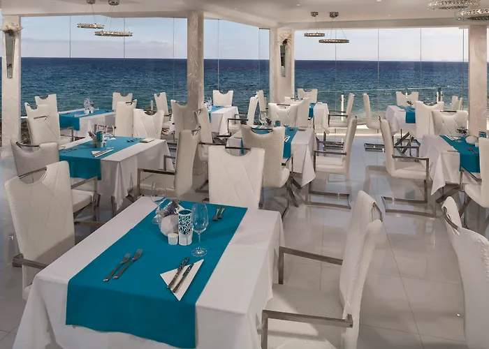 Lani's De Luxe - Adults Only 5*