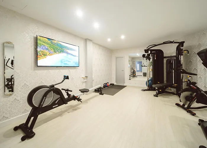 Lani's De Luxe - Adults Only ホテル