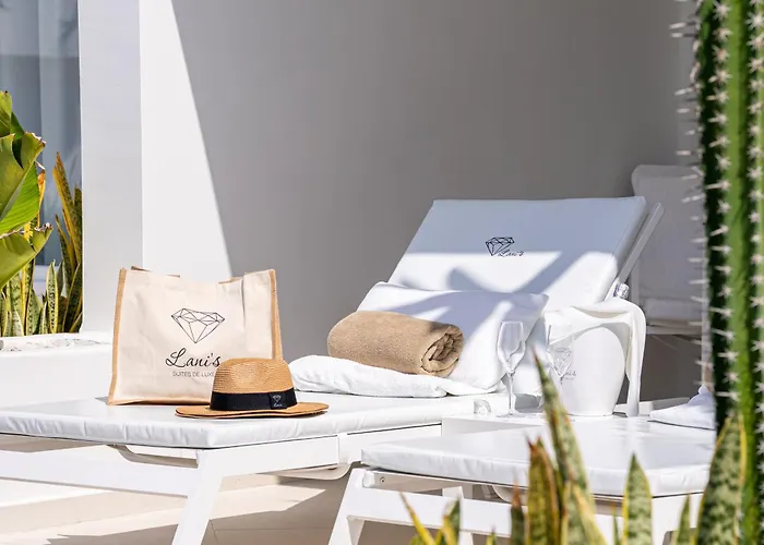 Hotel Lani's De Luxe - Adults Only