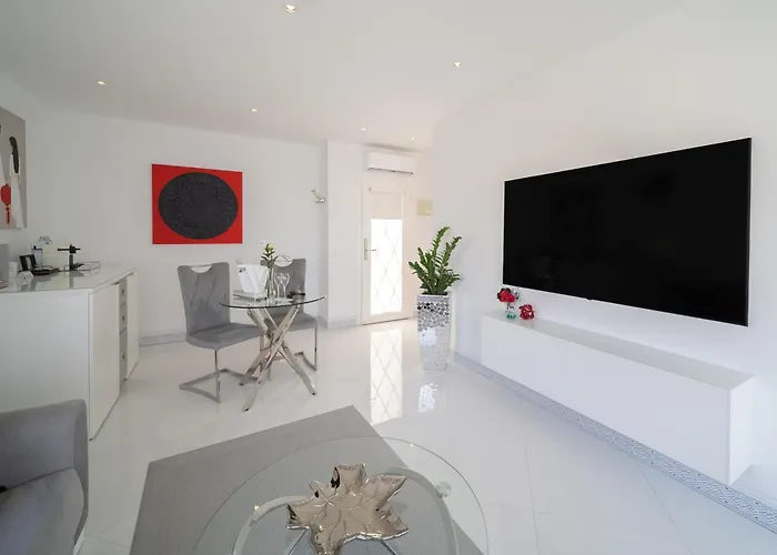 Hotel Lani's De Luxe - Adults Only 5*