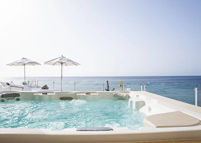 Hotel Lani's De Luxe - Adults Only